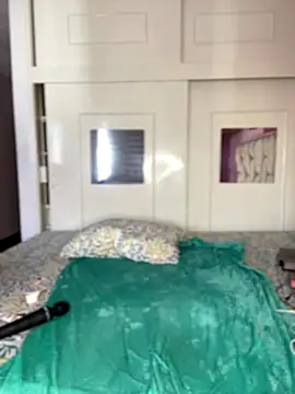 PrettyLia online show from 12-13-25, 08:25