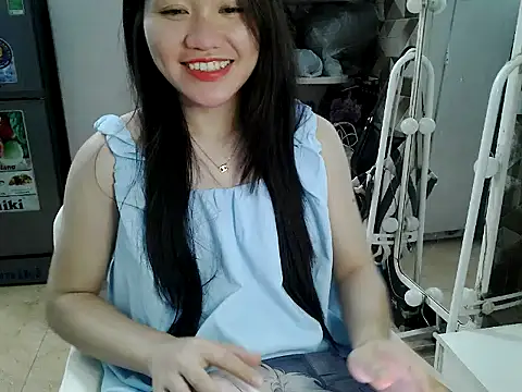 Snapshot of Ara4865 chatting on 10-08-25, 04:37 Ara4865 online show from 10-08-25, 04:37