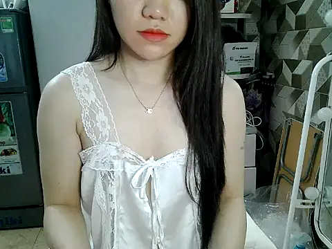 Snapshot of Ara4865 chatting on 10-15-25, 05:18 Ara4865 online show from 10-15-25, 05:18