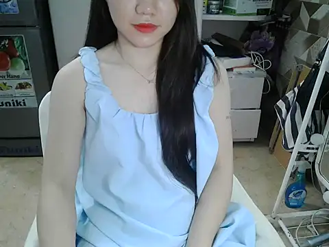 Snapshot of Ara4865 chatting on 10-17-25, 04:53 Ara4865 online show from 10-17-25, 04:53