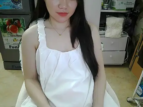 Snapshot of Ara4865 chatting on 10-23-25, 05:33 Ara4865 online show from 10-23-25, 05:33