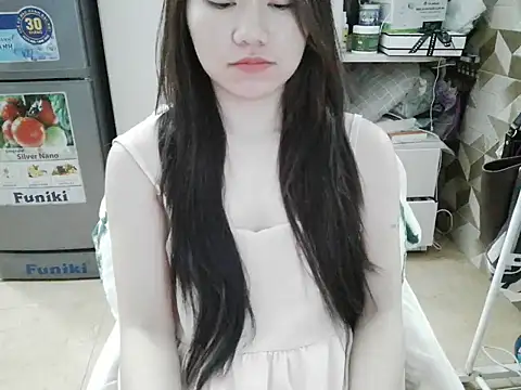 Snapshot of Ara4865 chatting on 11-05-25, 12:16 Ara4865 online show from 11-05-25, 12:16