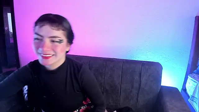 kitty  chs online show from 10-16-25, 01:12