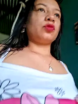 hot-mom22 online show from 10-01-25, 10:43