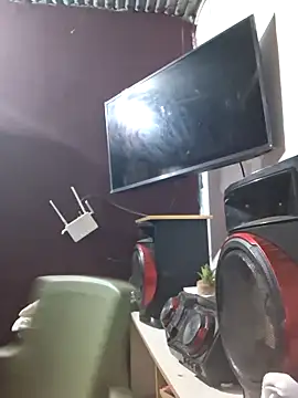 hot-mom22 online show from 12-01-25, 10:53