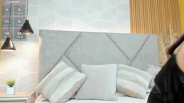 Bunny boobs   online show from 04-10-26, 06:56