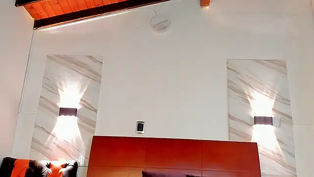 Charlotte-Smit online show from 11-11-25, 06:41