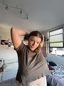 Snapshot of Seturselfonfire chatting on 02-13-26, 07:43 Seturselfonfire online show from 02-13-26, 07:43