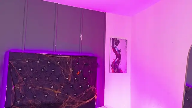 Snapshot of Kataaleya__12 chatting on 10-31-25, 12:06 Kataaleya 12 online show from 10-31-25, 12:06