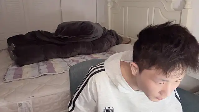 Snapshot of xwen2020 chatting on 12-16-25, 07:13 xwen2020 online show from 12-16-25, 07:13