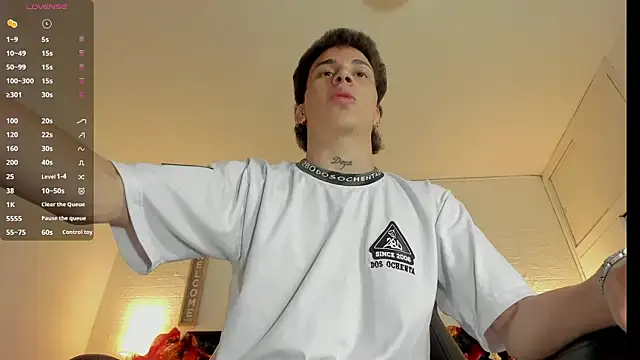 Snapshot of iammariano chatting on 12-23-25, 02:42 iammariano online show from 12-23-25, 02:42