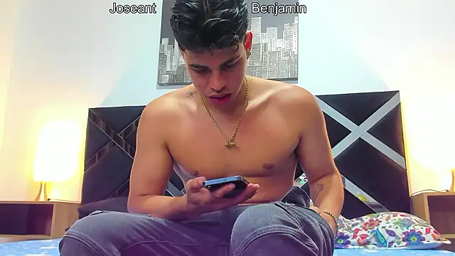 Snapshot of iammariano chatting on 03-08-26, 03:32 iammariano online show from 03-08-26, 03:32