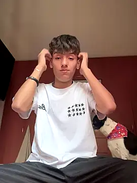 Snapshot of _Kinky69_ chatting on 10-07-25, 07:44 Kinky69 online show from 10-07-25, 07:44