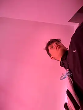 Snapshot of _Kinky69_ chatting on 10-19-25, 09:26 Kinky69 online show from 10-19-25, 09:26