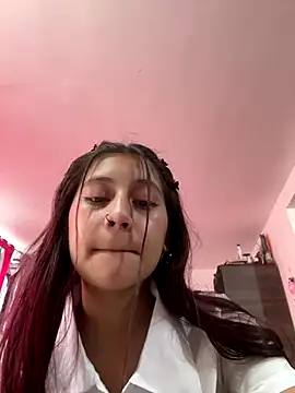 Snapshot of _Kinky69_ chatting on 11-05-25, 09:48 Kinky69 online show from 11-05-25, 09:48