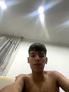 Snapshot of _Kinky69_ chatting on 11-10-25, 03:38 Kinky69 online show from 11-10-25, 03:38