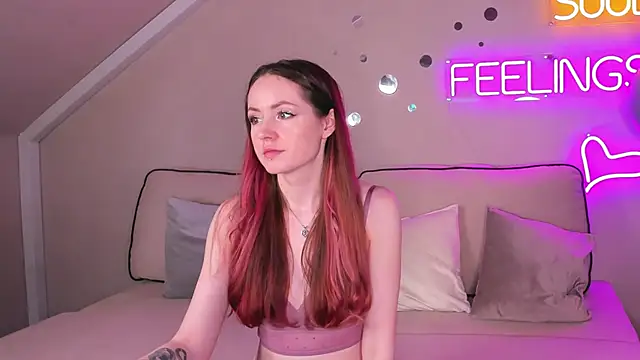 Snapshot of Berta_Kelly chatting on 10-30-25, 01:18 Berta Kelly online show from 10-30-25, 01:18