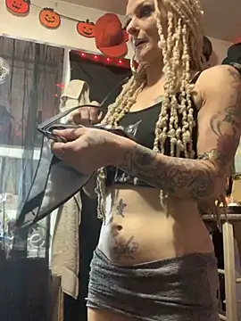 Snapshot of blondebarbiebae chatting on 11-07-25, 07:08 blondebarbiebae online show from 11-07-25, 07:08