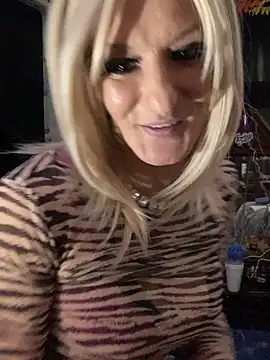 Snapshot of blondebarbiebae chatting on 01-08-26, 09:39 blondebarbiebae online show from 01-08-26, 09:39