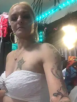 blondebarbiebae online show from 07-28-26, 07:39