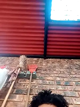 Snapshot of Goofygoody17 chatting on 10-11-25, 12:15 Goofygoody17 online show from 10-11-25, 12:15