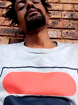 Snapshot of Goofygoody17 chatting on 11-02-25, 10:06 Goofygoody17 online show from 11-02-25, 10:06