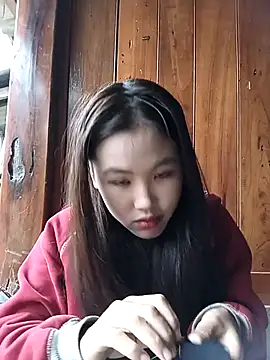 Snapshot of Mai_lovely chatting on 12-17-25, 01:55 Mai lovely online show from 12-17-25, 01:55