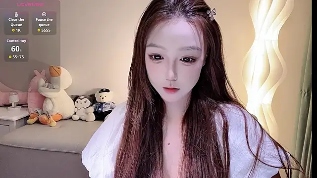 Snapshot of Luna--1 chatting on 07-26-26, 04:14 Luna--1 online show from 07-26-26, 04:14