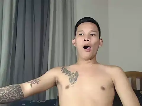 Snapshot of asianmonstercock05 chatting on 10-14-25, 06:47 asianmonstercock05 online show from 10-14-25, 06:47