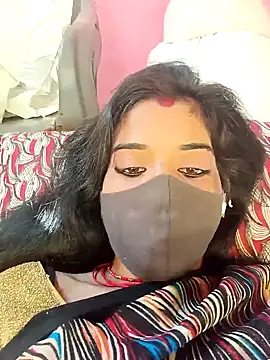 Snapshot of Mahek_love143 chatting on 12-01-25, 07:13 Mahek love143 online show from 12-01-25, 07:13