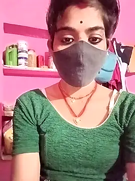 Snapshot of Mahek_love143 chatting on 12-05-25, 12:36 Mahek love143 online show from 12-05-25, 12:36