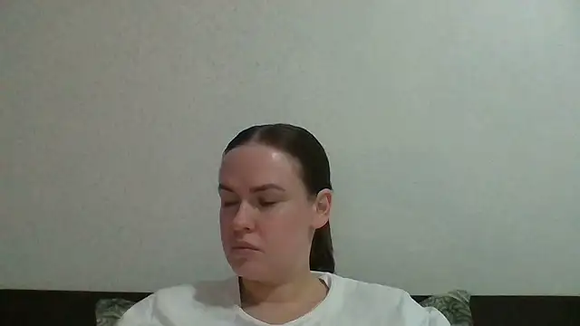 Snapshot of Veylonna chatting on 11-07-25, 05:46 Veylonna online show from 11-07-25, 05:46