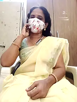 Snapshot of tamil_Boomika chatting on 12-03-25, 06:17 tamil Boomika online show from 12-03-25, 06:17