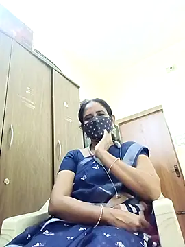 Snapshot of tamil_Boomika chatting on 01-09-26, 05:04 tamil Boomika online show from 01-09-26, 05:04