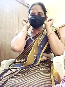 Snapshot of tamil_Boomika chatting on 01-11-26, 05:07 tamil Boomika online show from 01-11-26, 05:07