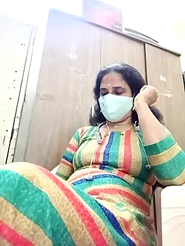 Snapshot of tamil_Boomika chatting on 01-12-26, 06:13 tamil Boomika online show from 01-12-26, 06:13