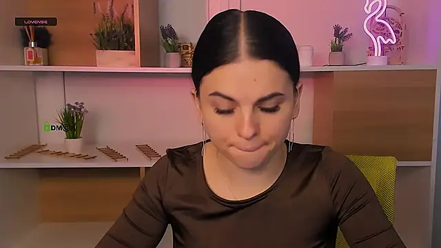 nicole muah online show from 12-01-25, 07:57