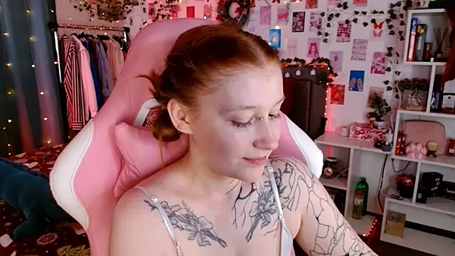 Ayla Hicks online show from 12-13-25, 08:58