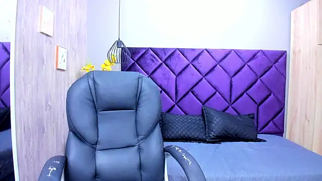 ChloeCampbell03 online show from 09-30-25, 01:05