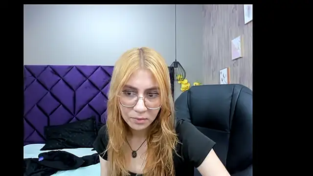 ChloeCampbell03 online show from 11-28-25, 11:35