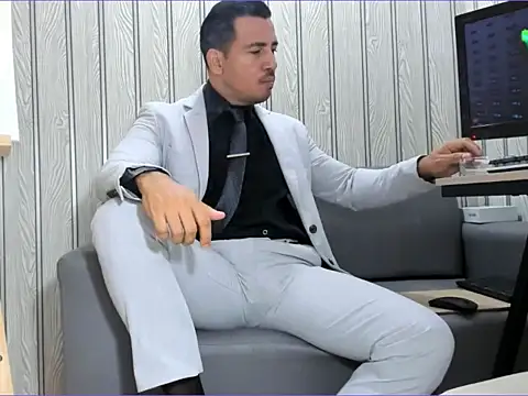 Snapshot of cesar_danett chatting on 03-16-26, 03:16 cesar danett online show from 03-16-26, 03:16