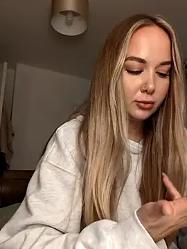 BarbieDolly x online show from 11-09-25, 07:45