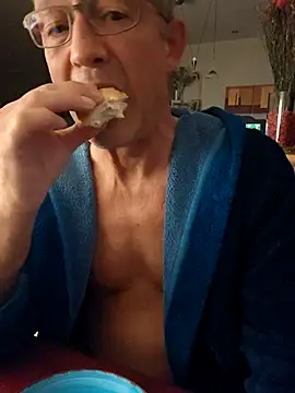 TommyTom76 online show from 10-22-25, 05:41