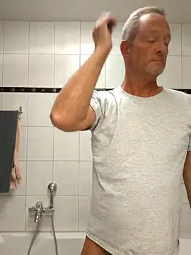 TommyTom76 online show from 12-16-25, 09:47