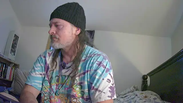 Snapshot of HippieDad333 chatting on 05-16-26, 10:08 HippieDad333 online show from 05-16-26, 10:08