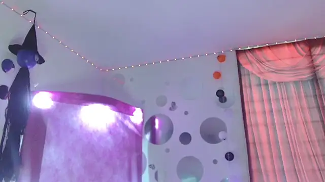 Snapshot of David_Fox01 chatting on 11-02-25, 07:16 David Fox01 online show from 11-02-25, 07:16