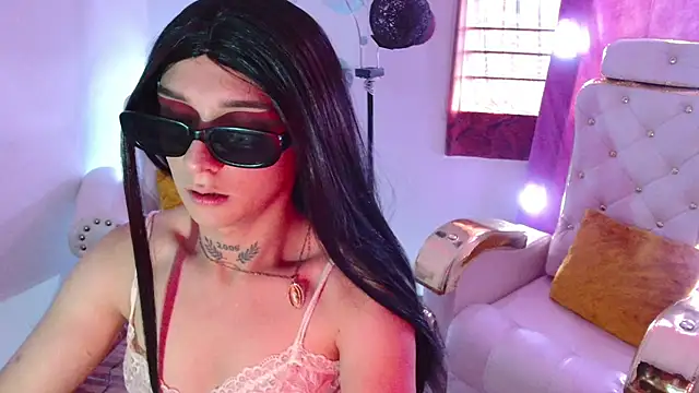 Snapshot of David_Fox01 chatting on 12-02-25, 07:31 David Fox01 online show from 12-02-25, 07:31