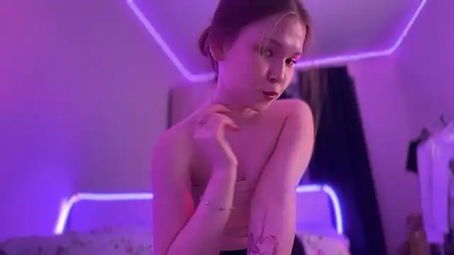 CandysRose online show from 10-28-25, 06:43