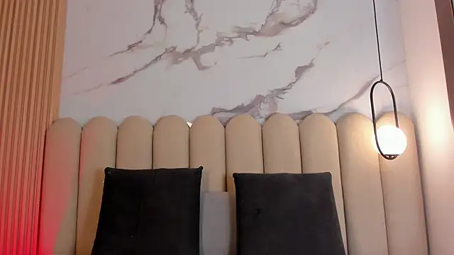 Sophi davis online show from 11-26-25, 12:00