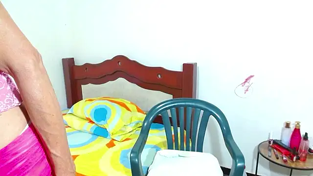 lorenacapelli online show from 01-13-26, 09:42